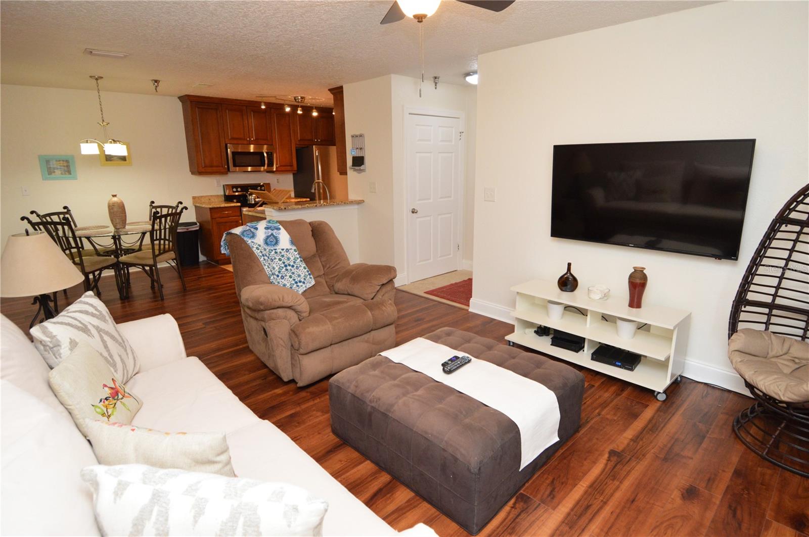 ITOPIA PRIVATE RESIDENCES CONDO - Residential Lease