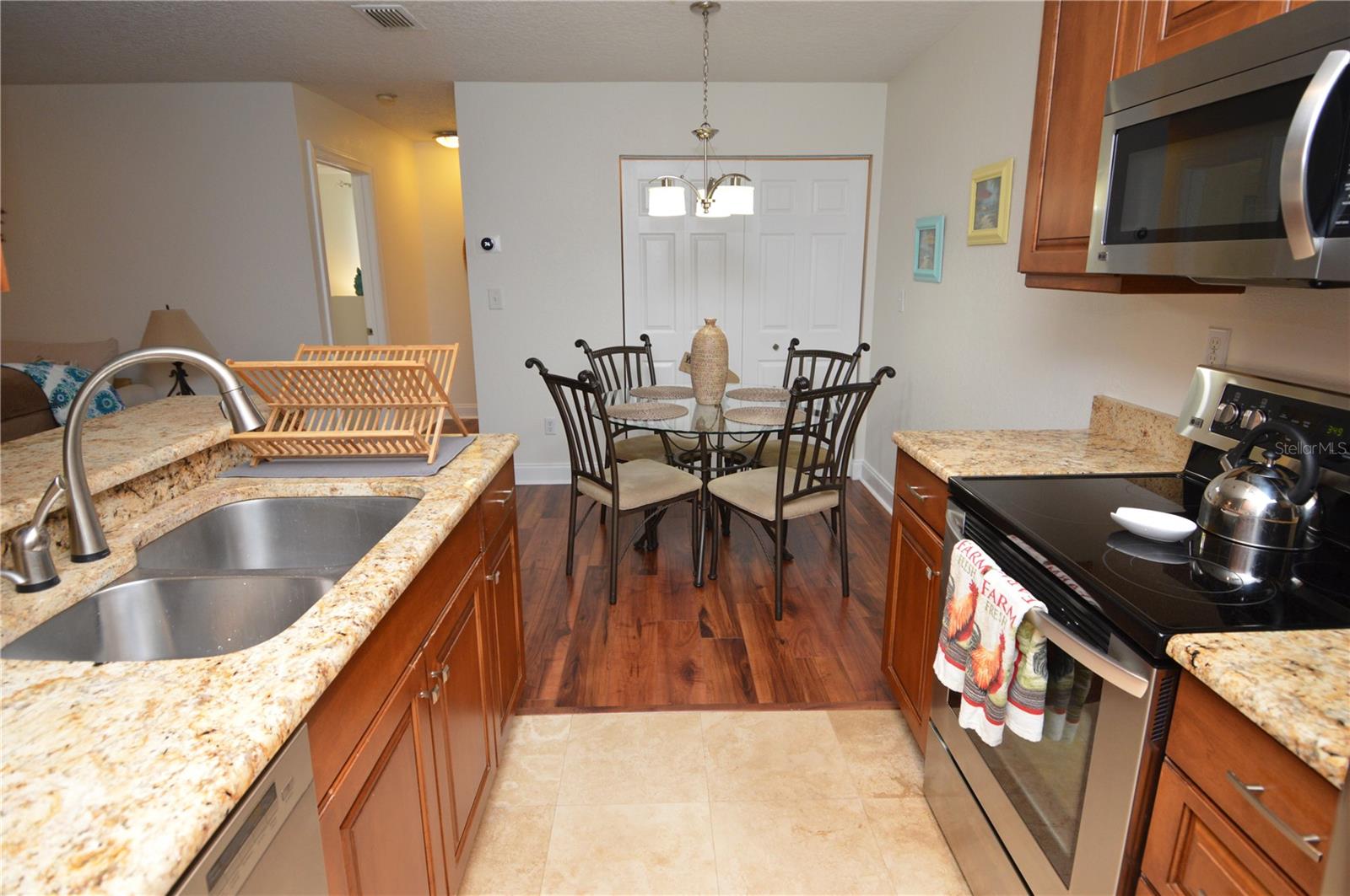 ITOPIA PRIVATE RESIDENCES CONDO - Residential Lease
