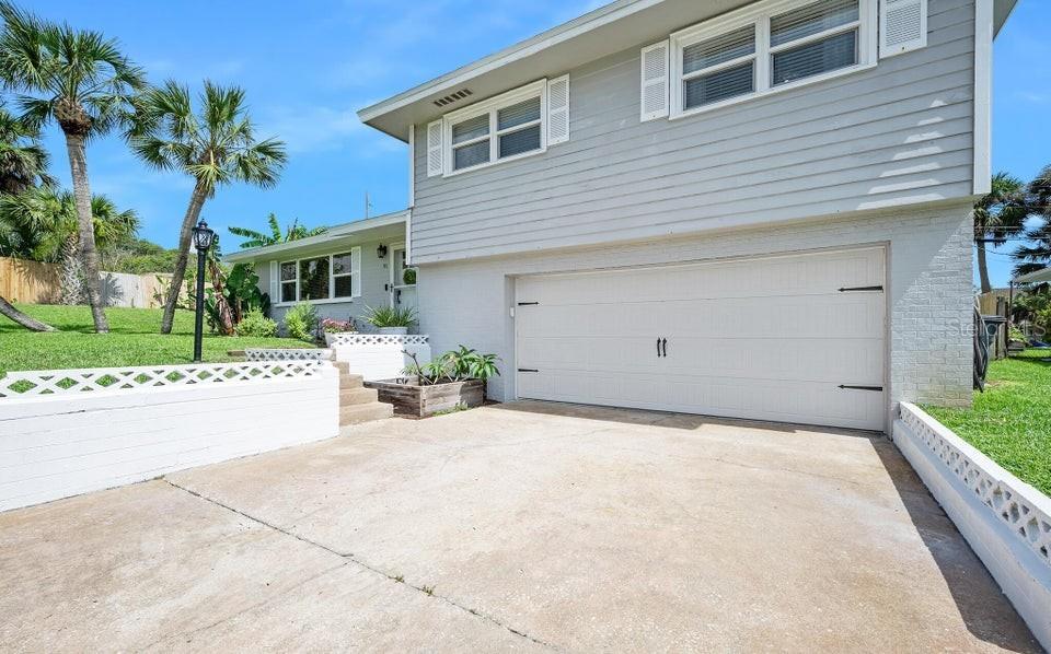 ORMOND OCEANSIDE ESTATES - Residential