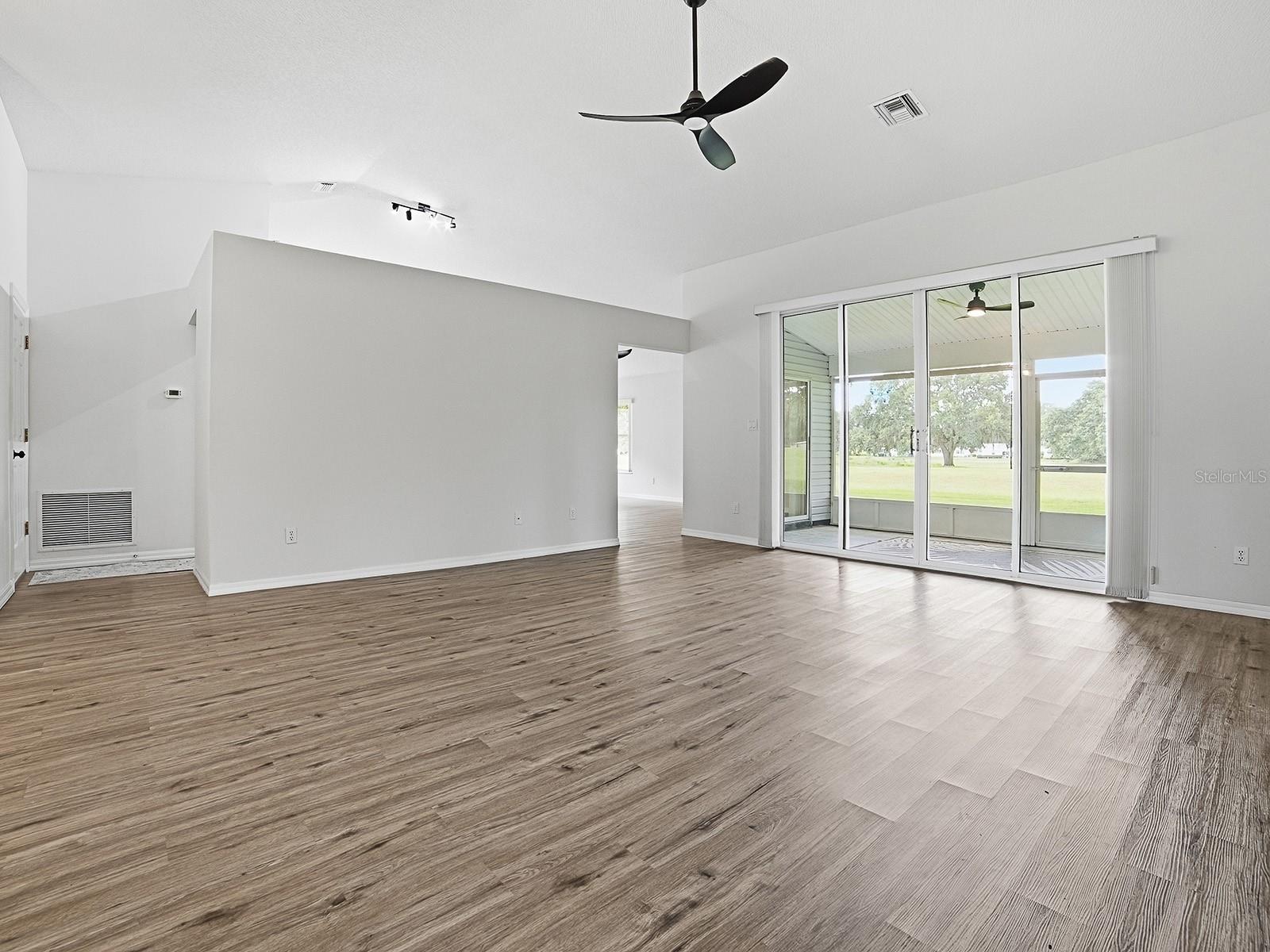 PLANTATION AT LEESBURG GLEN EAGLE VILLAGE TR A-E - Residential