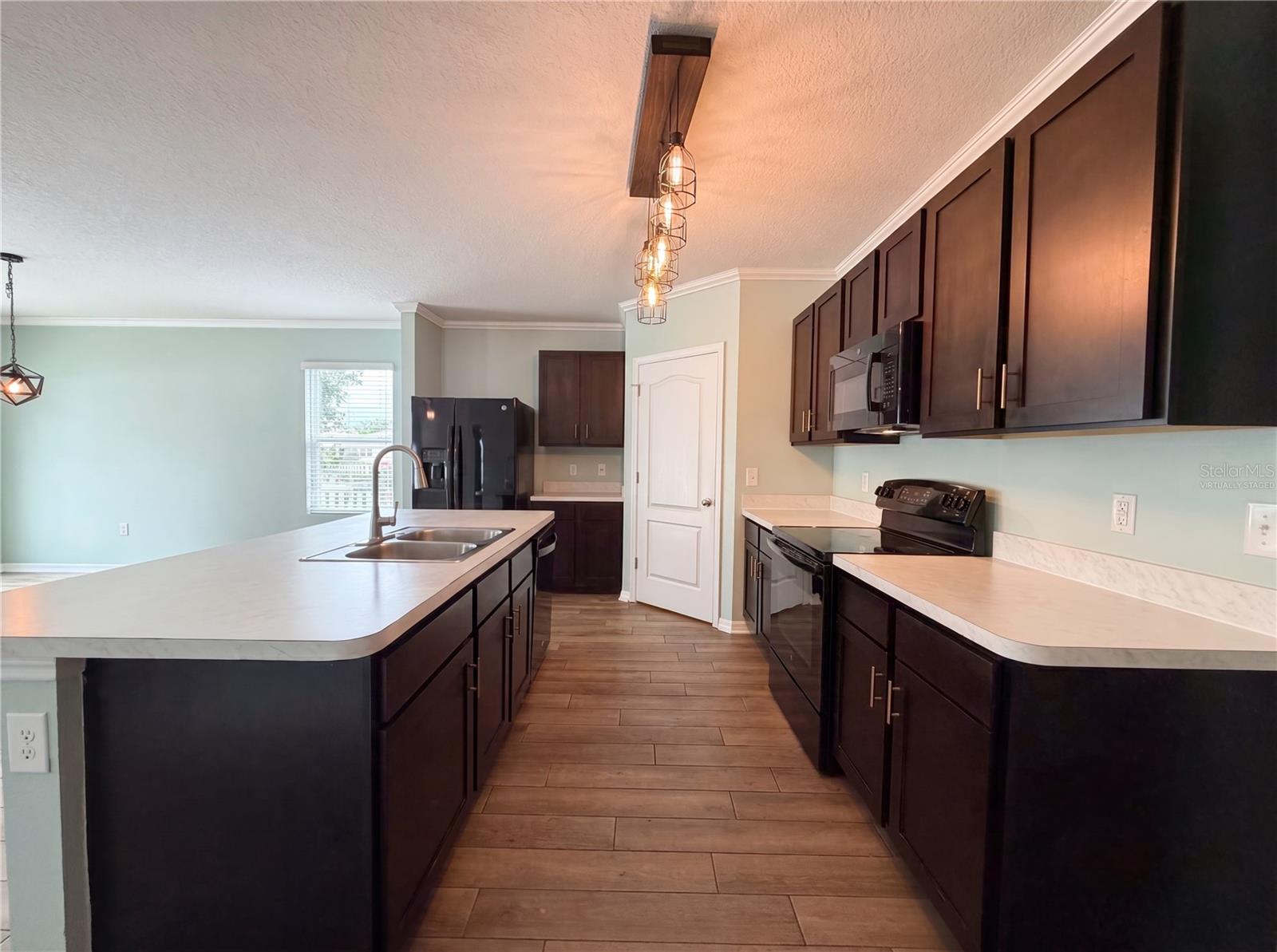 CRYSTAL LAKES II - Residential