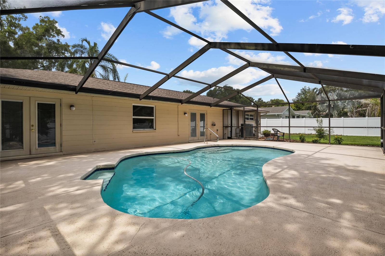 SCOTTSWOOD EAST - Residential