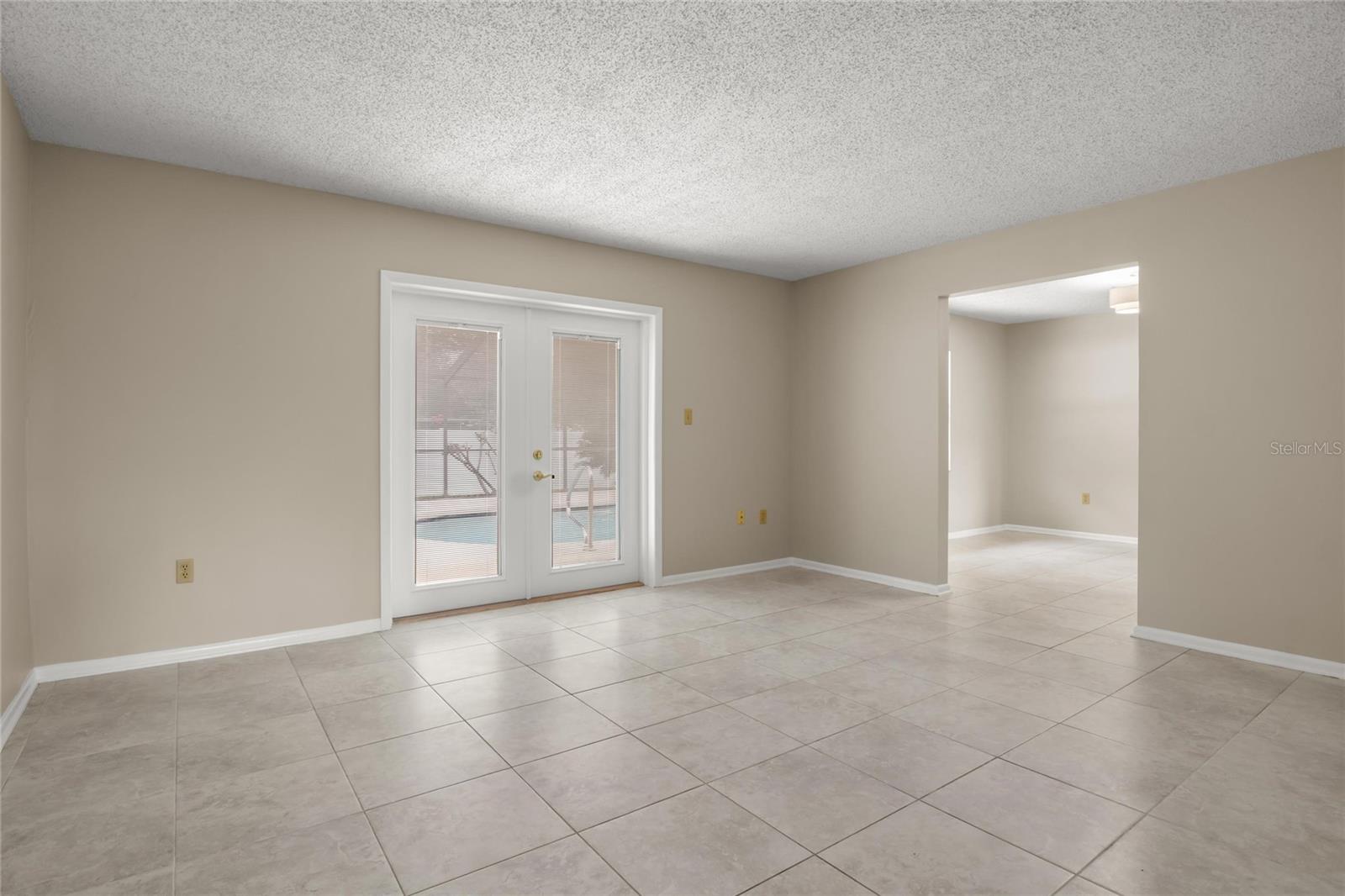 SCOTTSWOOD EAST - Residential