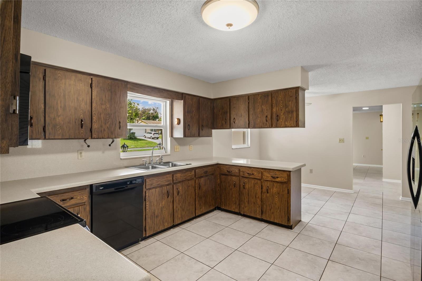 SCOTTSWOOD EAST - Residential