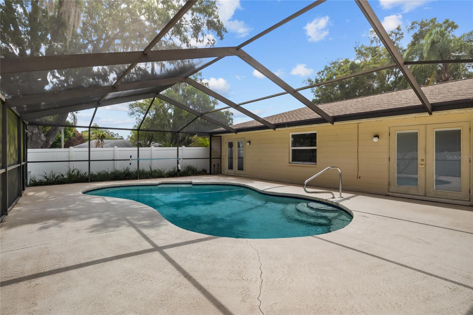 SCOTTSWOOD EAST - Residential