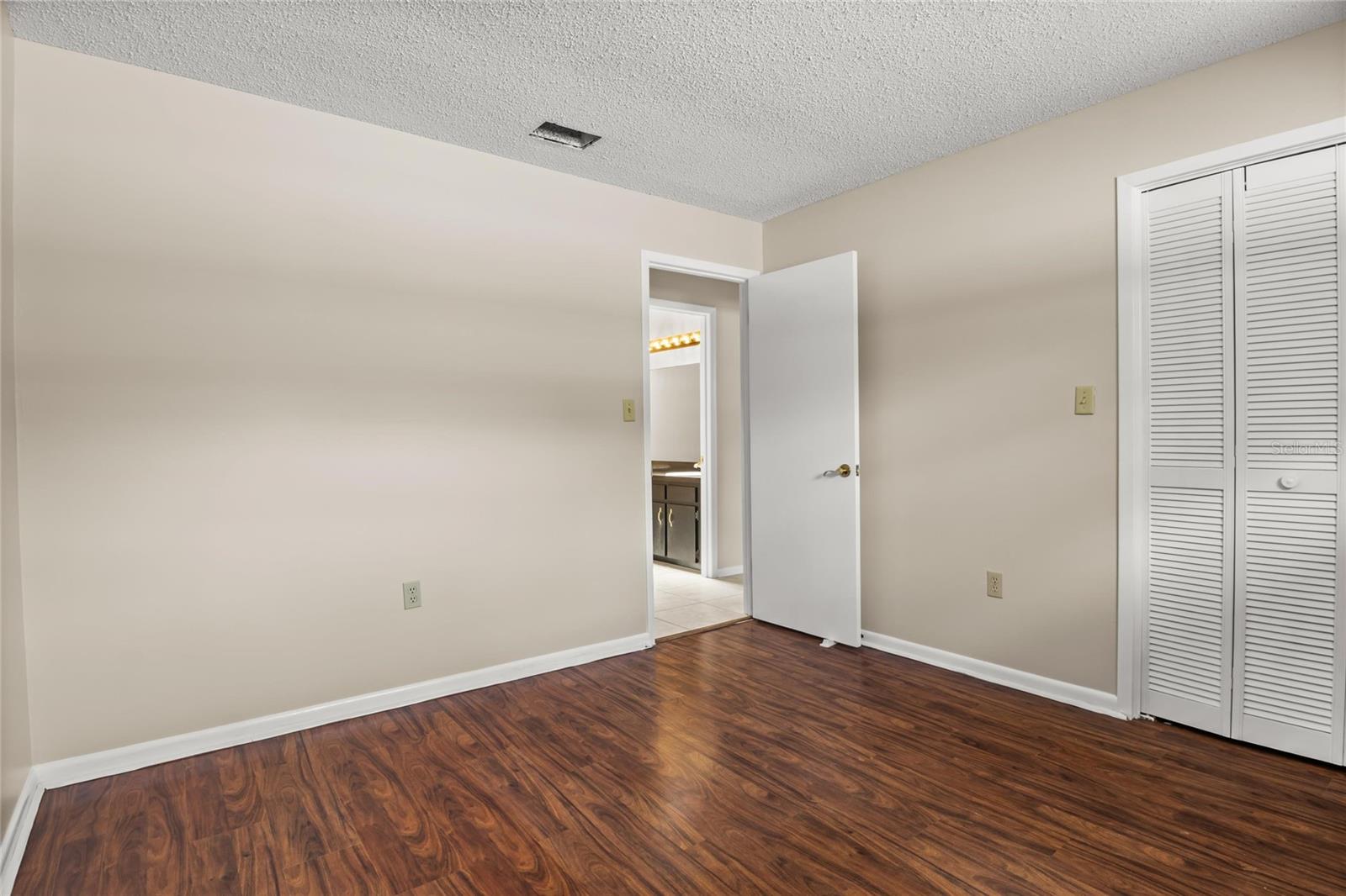 SCOTTSWOOD EAST - Residential