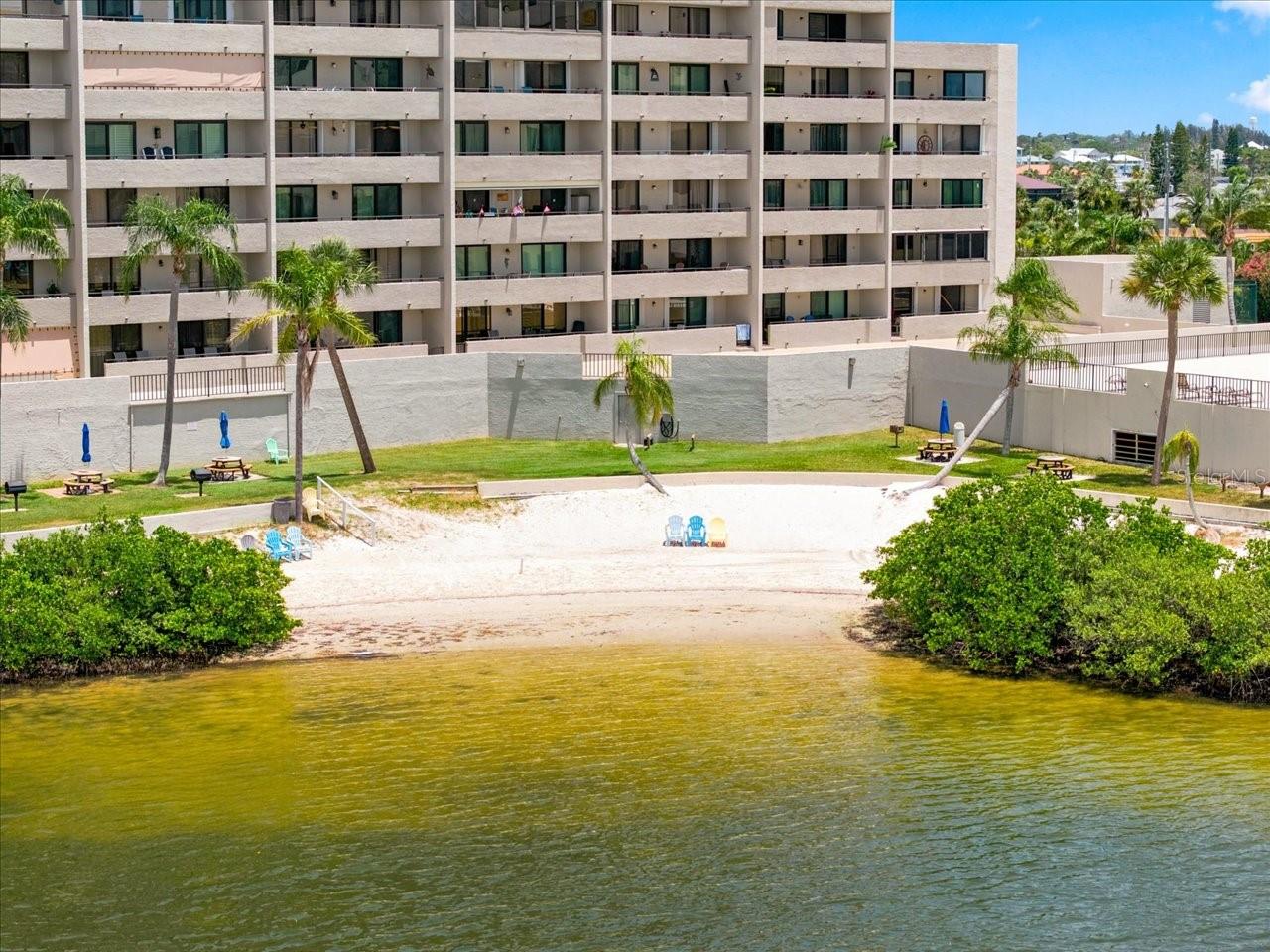 GULF ISLAND BEACH TENNIS - Residential
