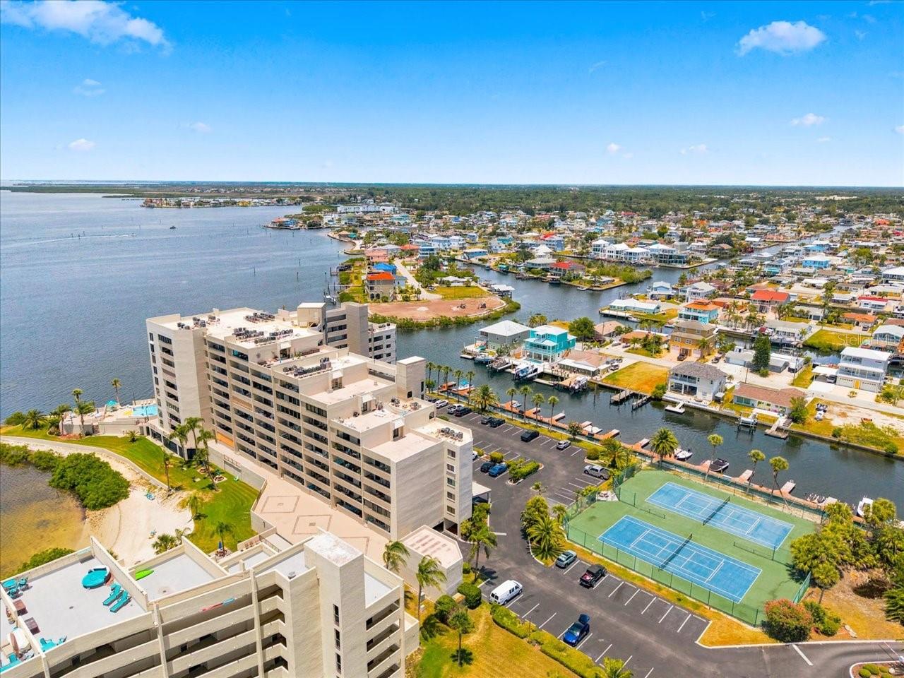 GULF ISLAND BEACH TENNIS - Residential