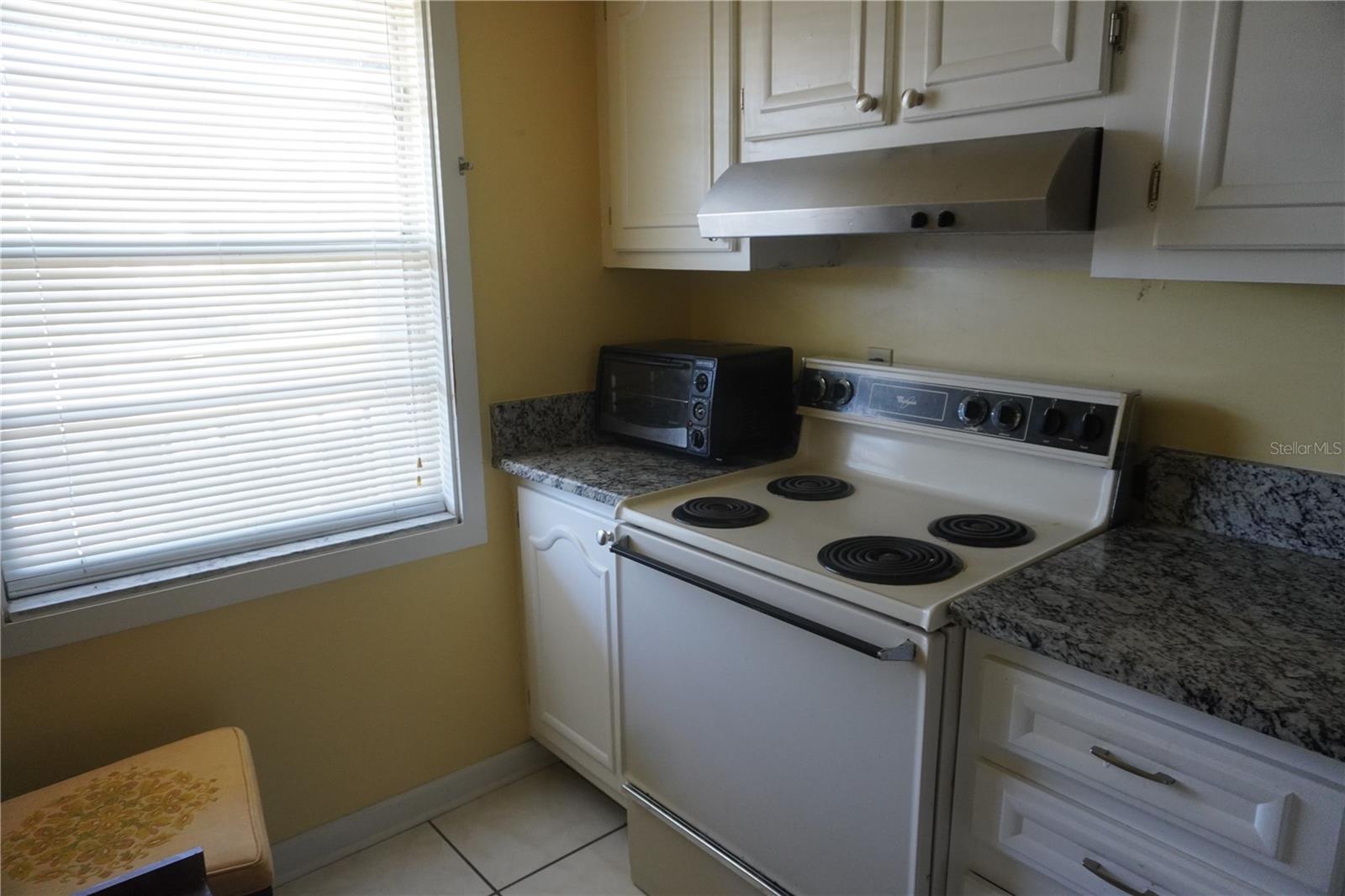 IMPERIAL HARBOURSPHASES 01 & 02 - Residential Lease