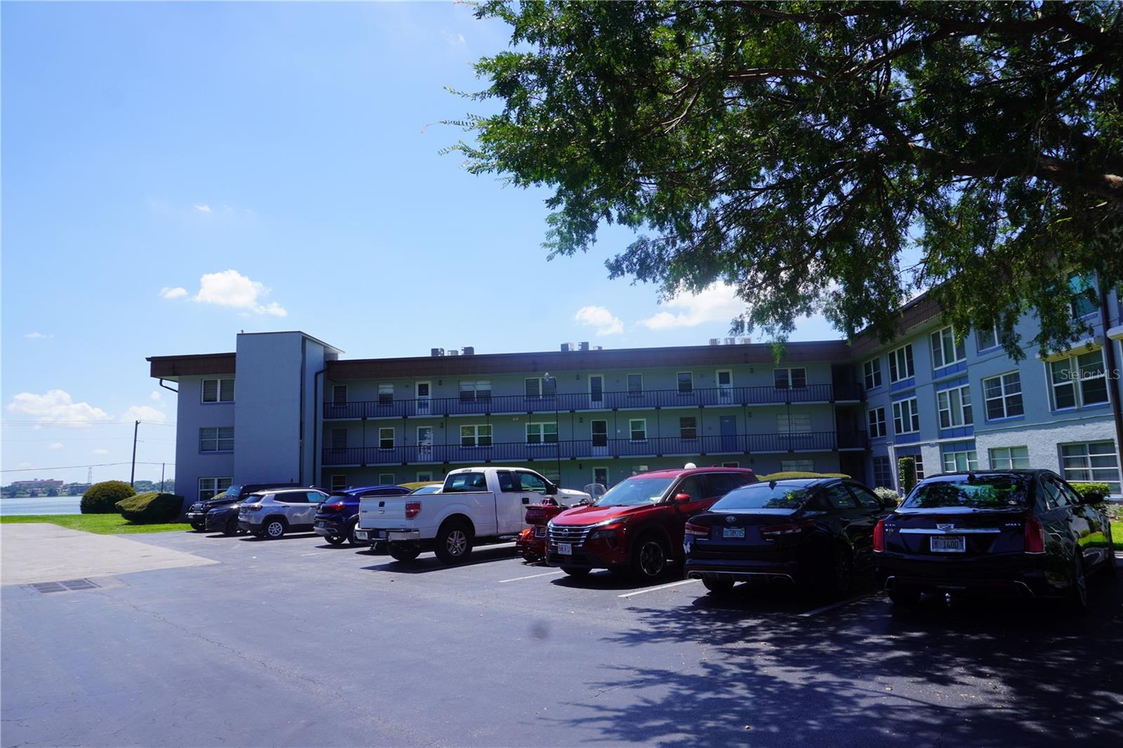 IMPERIAL HARBOURSPHASES 01 & 02 - Residential Lease