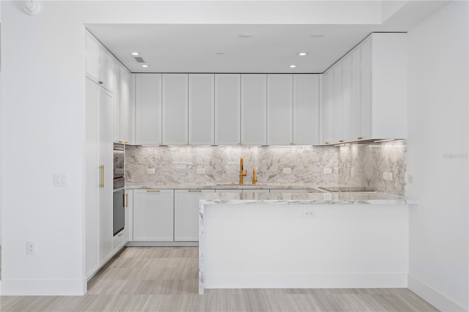 BAYSHORE YSABELLA CONDOMINIUM - Residential