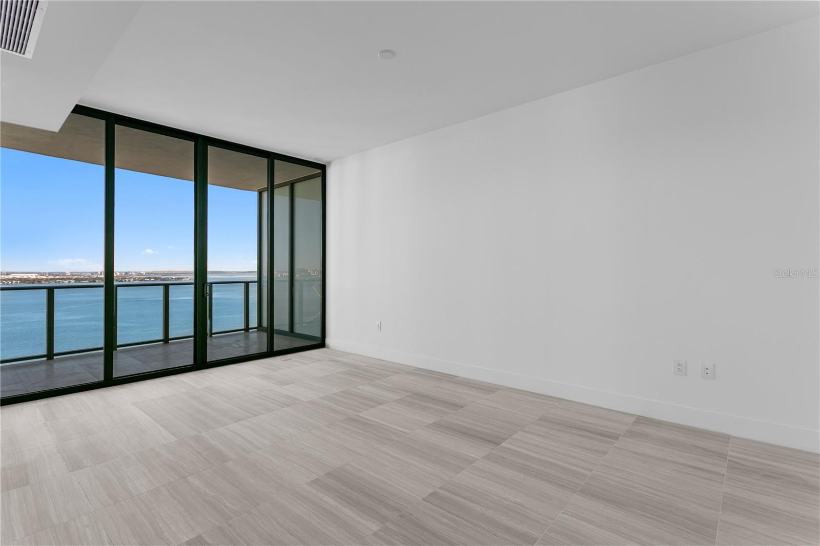 BAYSHORE YSABELLA CONDOMINIUM - Residential