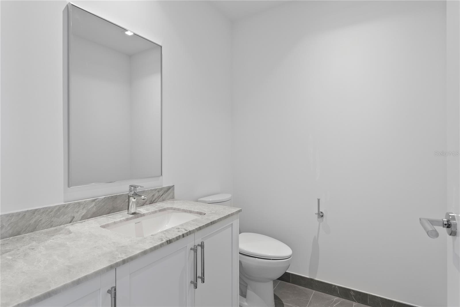 BAYSHORE YSABELLA CONDOMINIUM - Residential