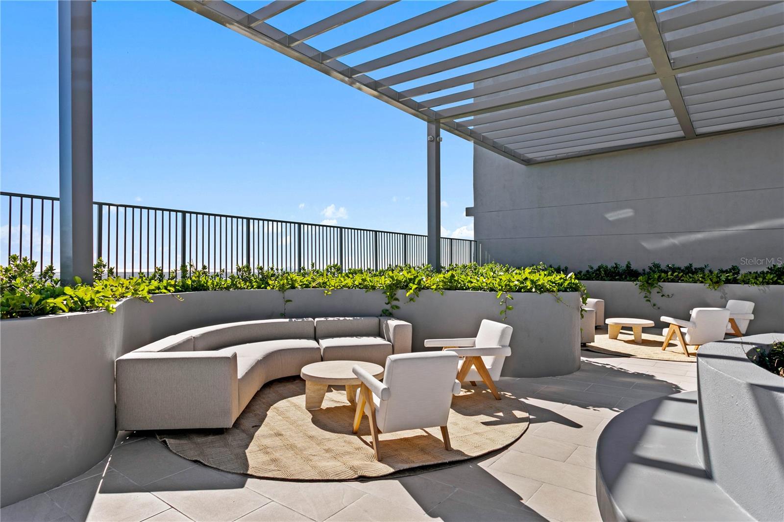 BAYSHORE YSABELLA CONDOMINIUM - Residential