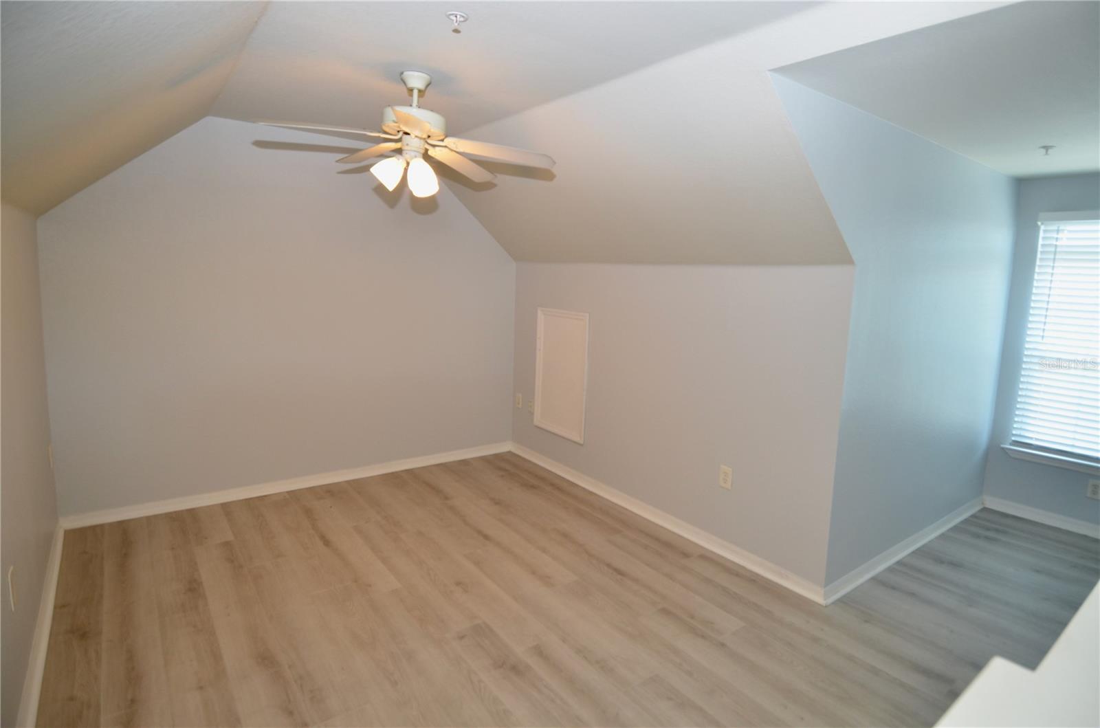 ADMIRALS WALK - Residential