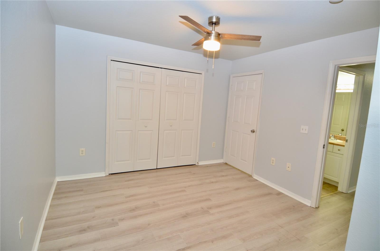 ADMIRALS WALK - Residential