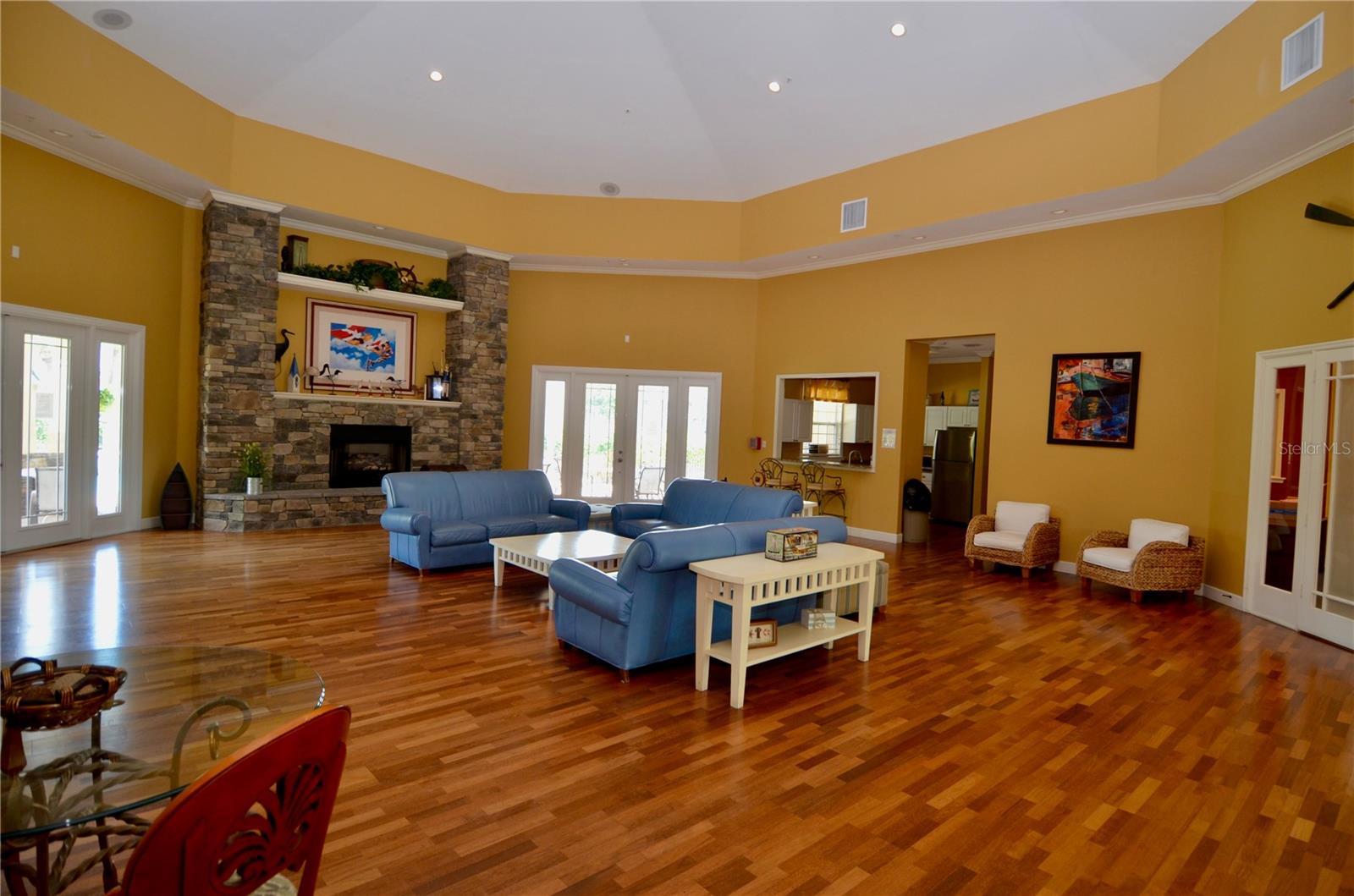 ADMIRALS WALK - Residential