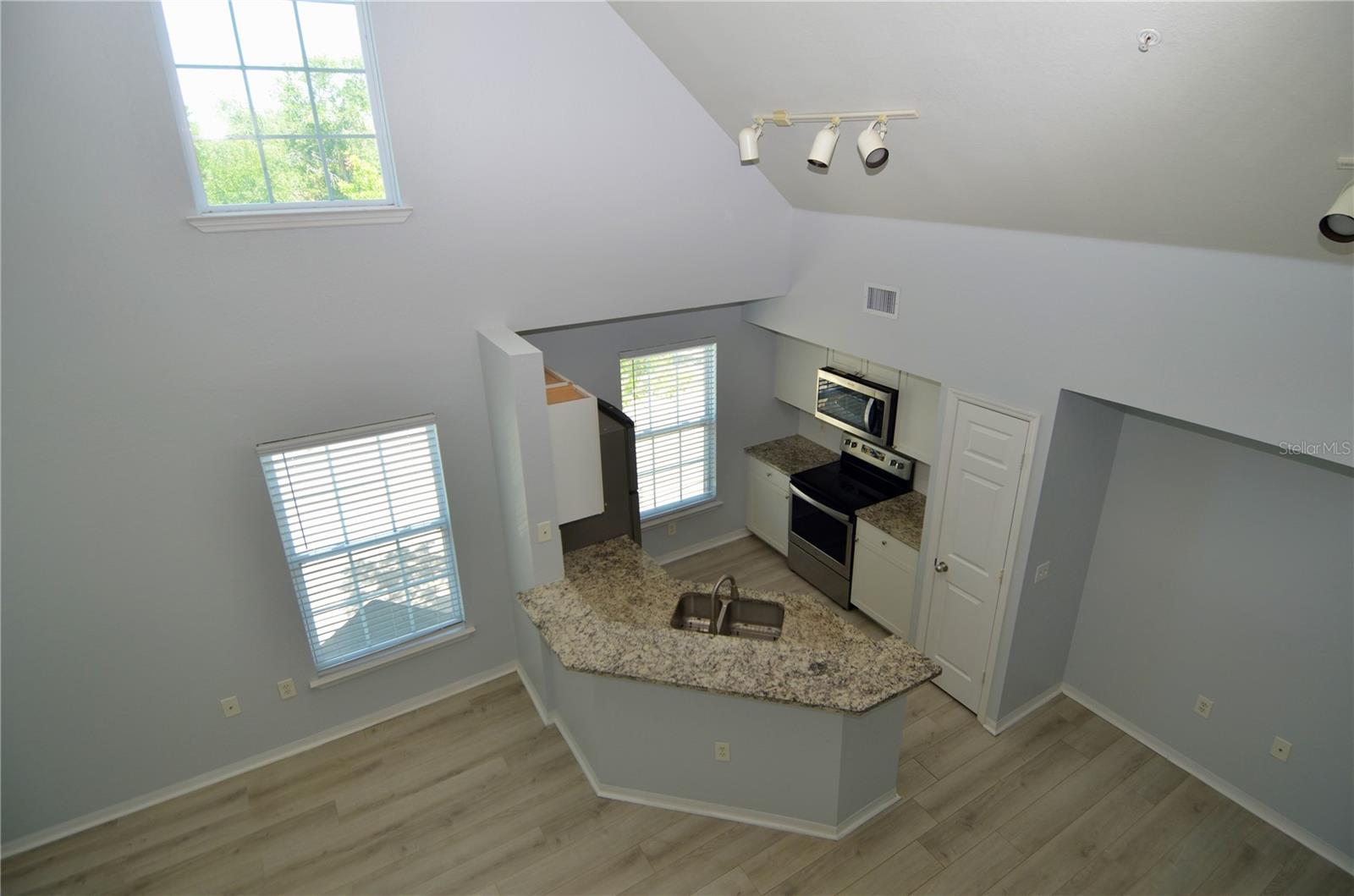 ADMIRALS WALK - Residential