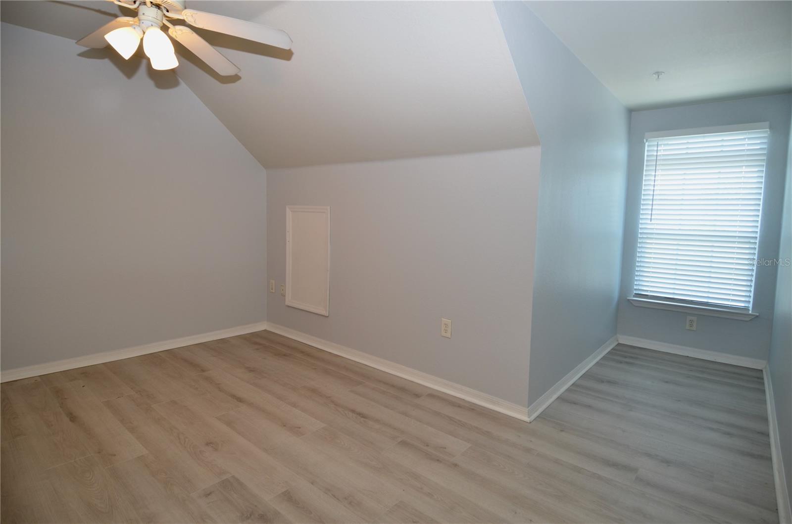 ADMIRALS WALK - Residential