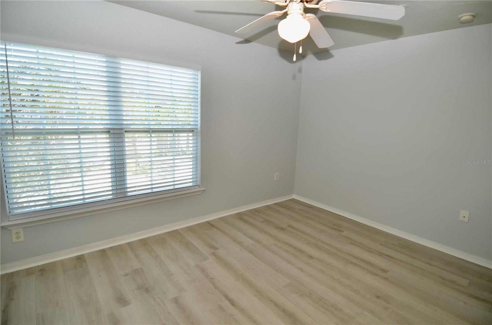 ADMIRALS WALK - Residential