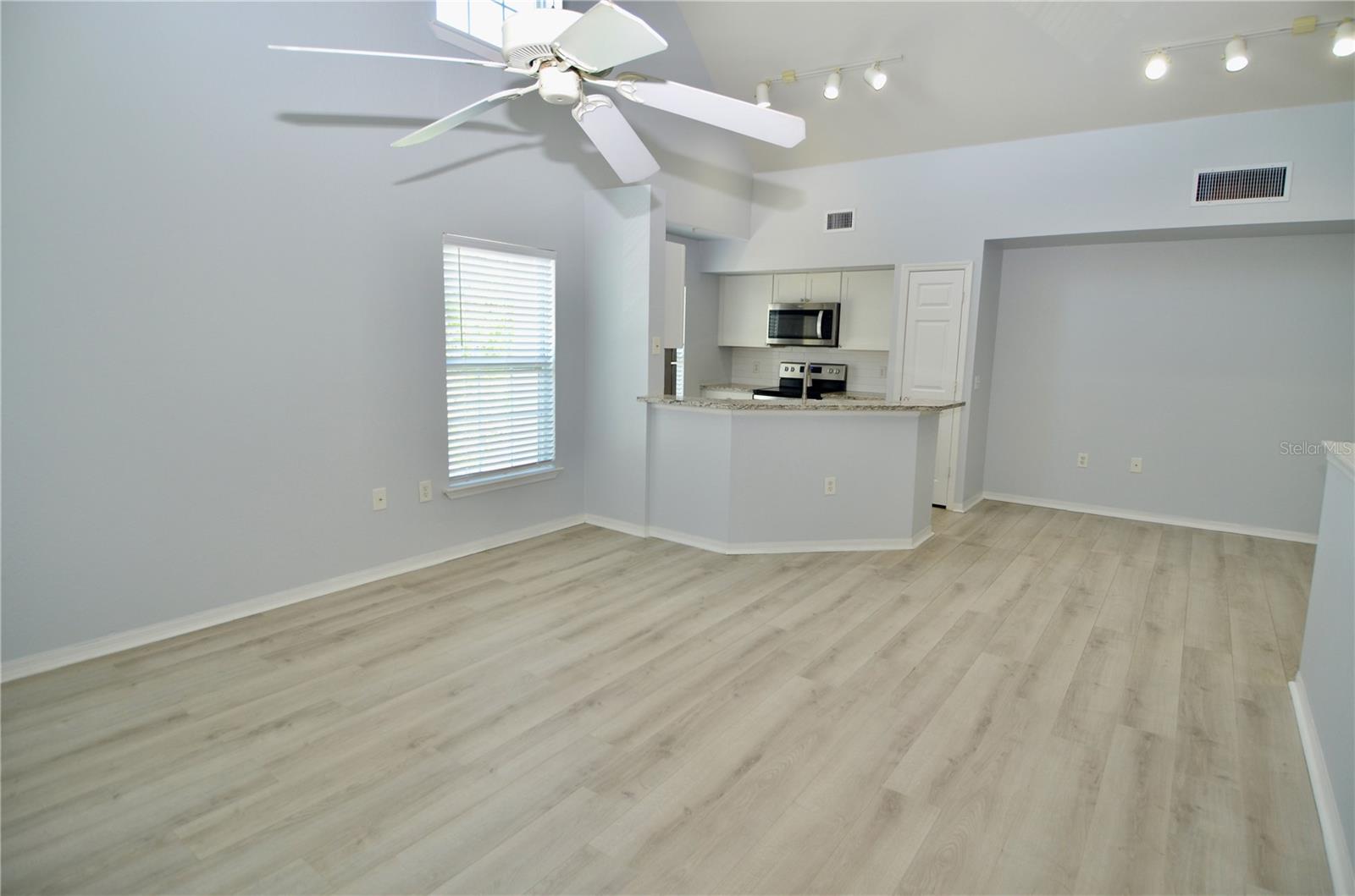 ADMIRALS WALK - Residential