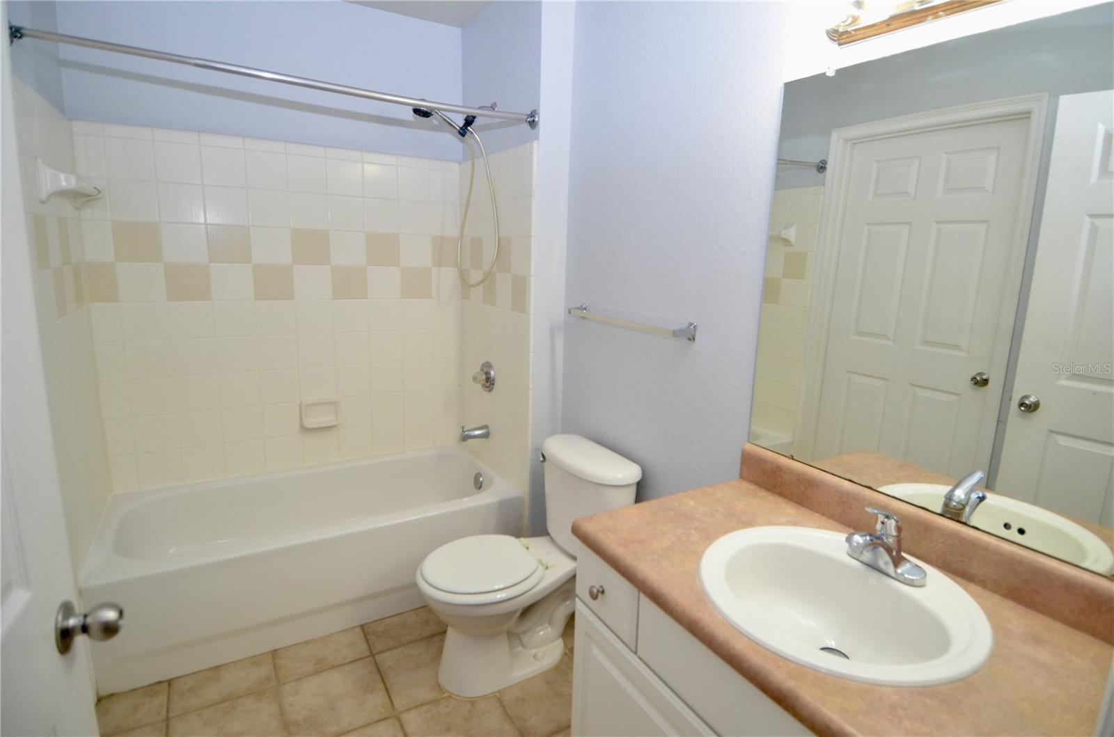 ADMIRALS WALK - Residential