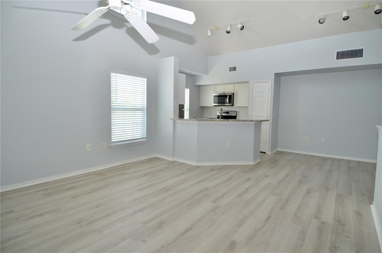 ADMIRALS WALK - Residential