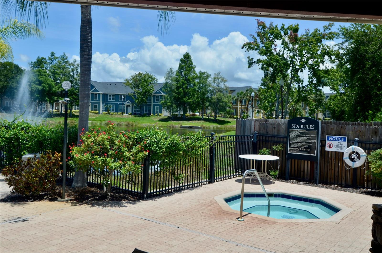 ADMIRALS WALK - Residential