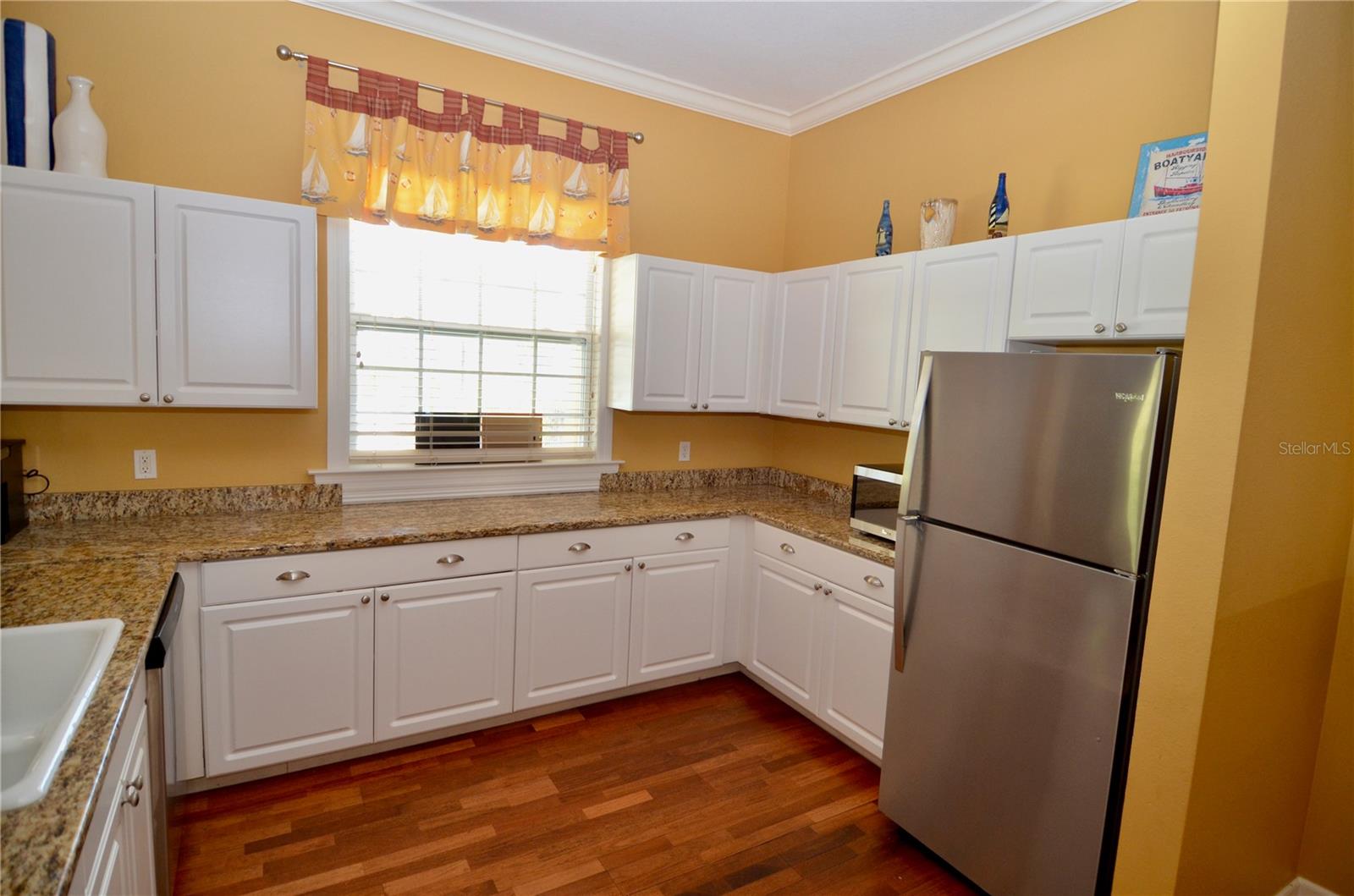 ADMIRALS WALK - Residential