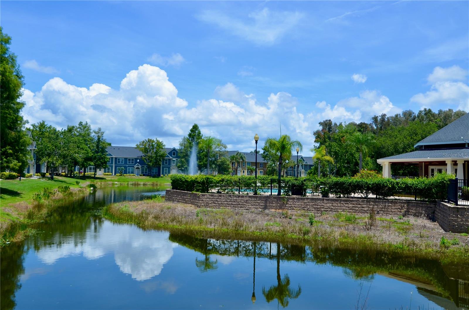 ADMIRALS WALK - Residential