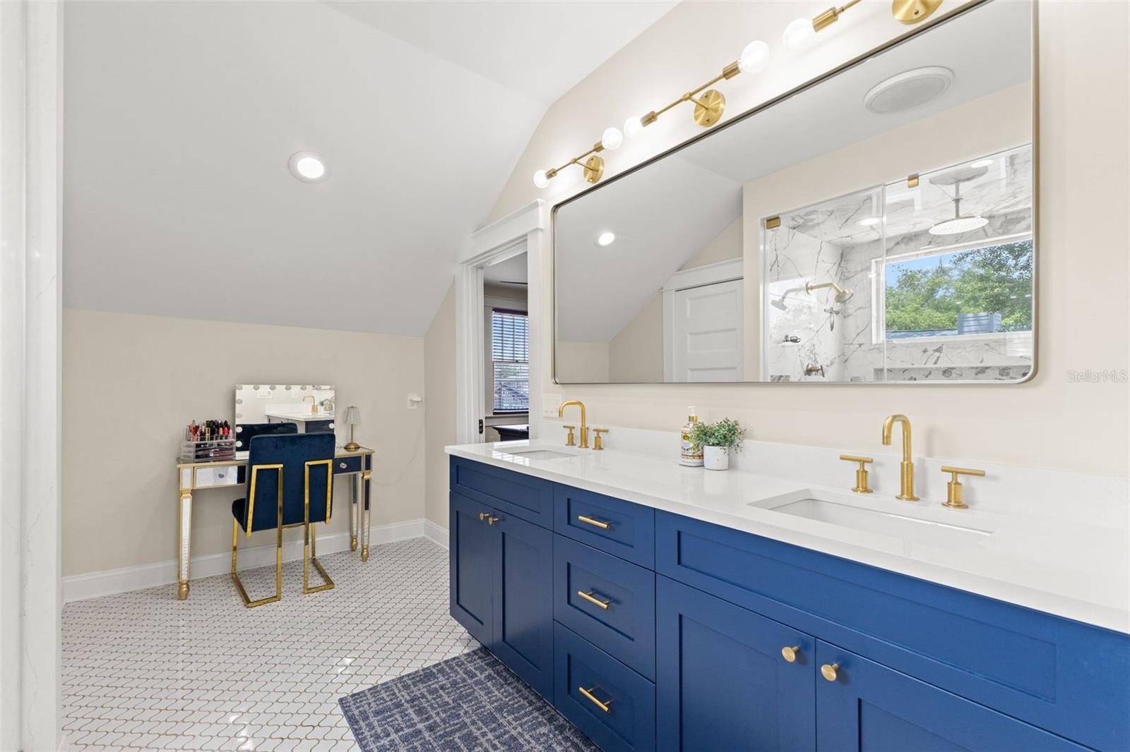 WEST SUWANEE HEIGHTS - Residential