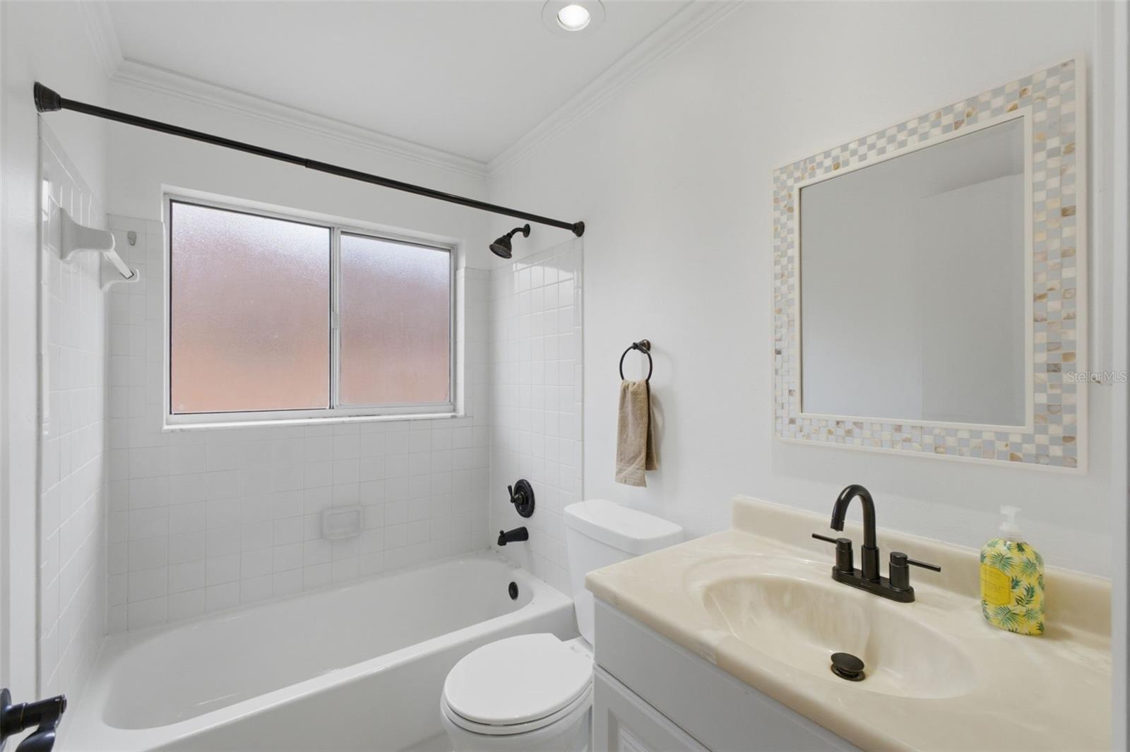 BECKETT BAY - Residential
