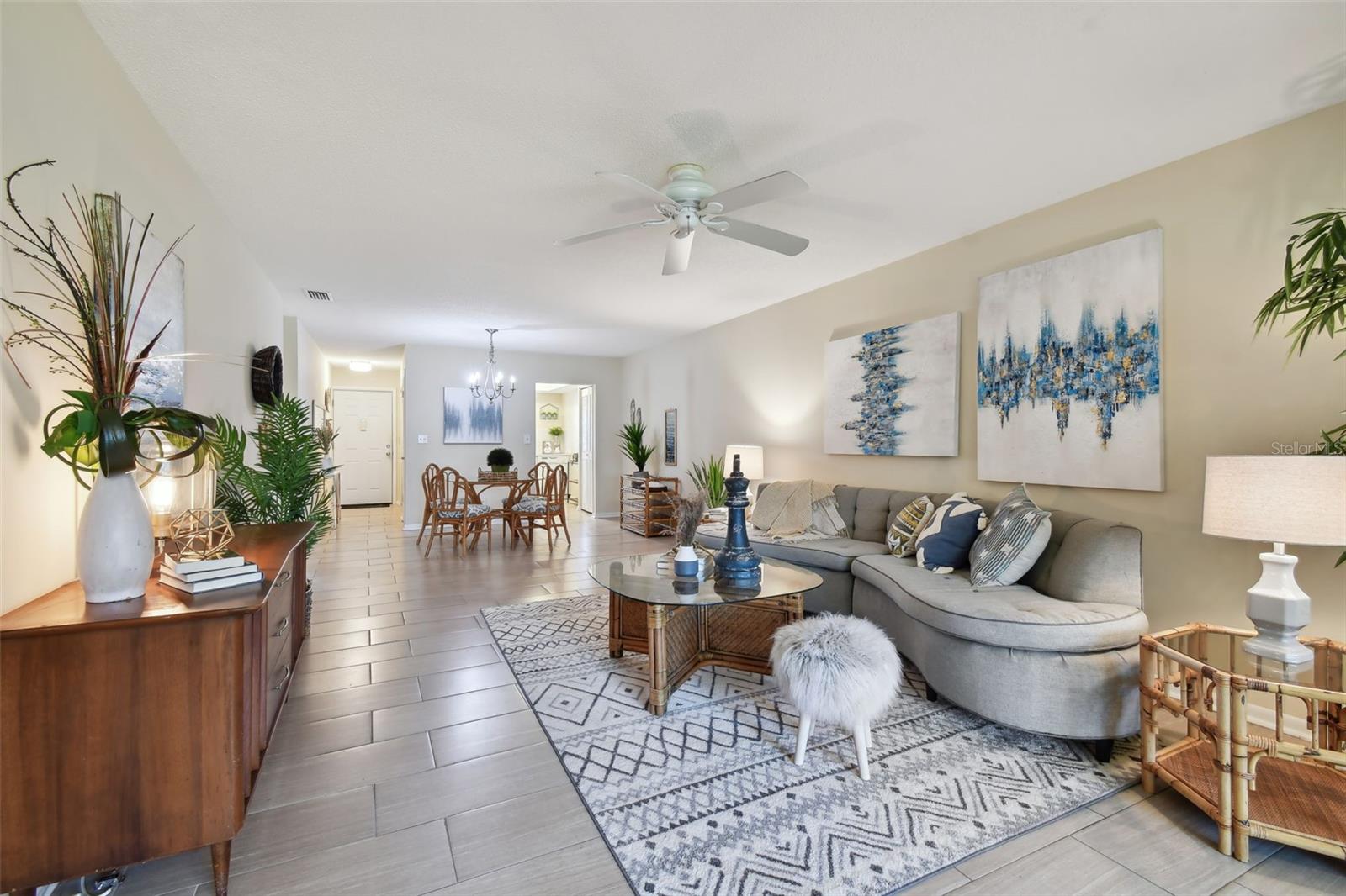 TWIN OAKS APTS - Residential