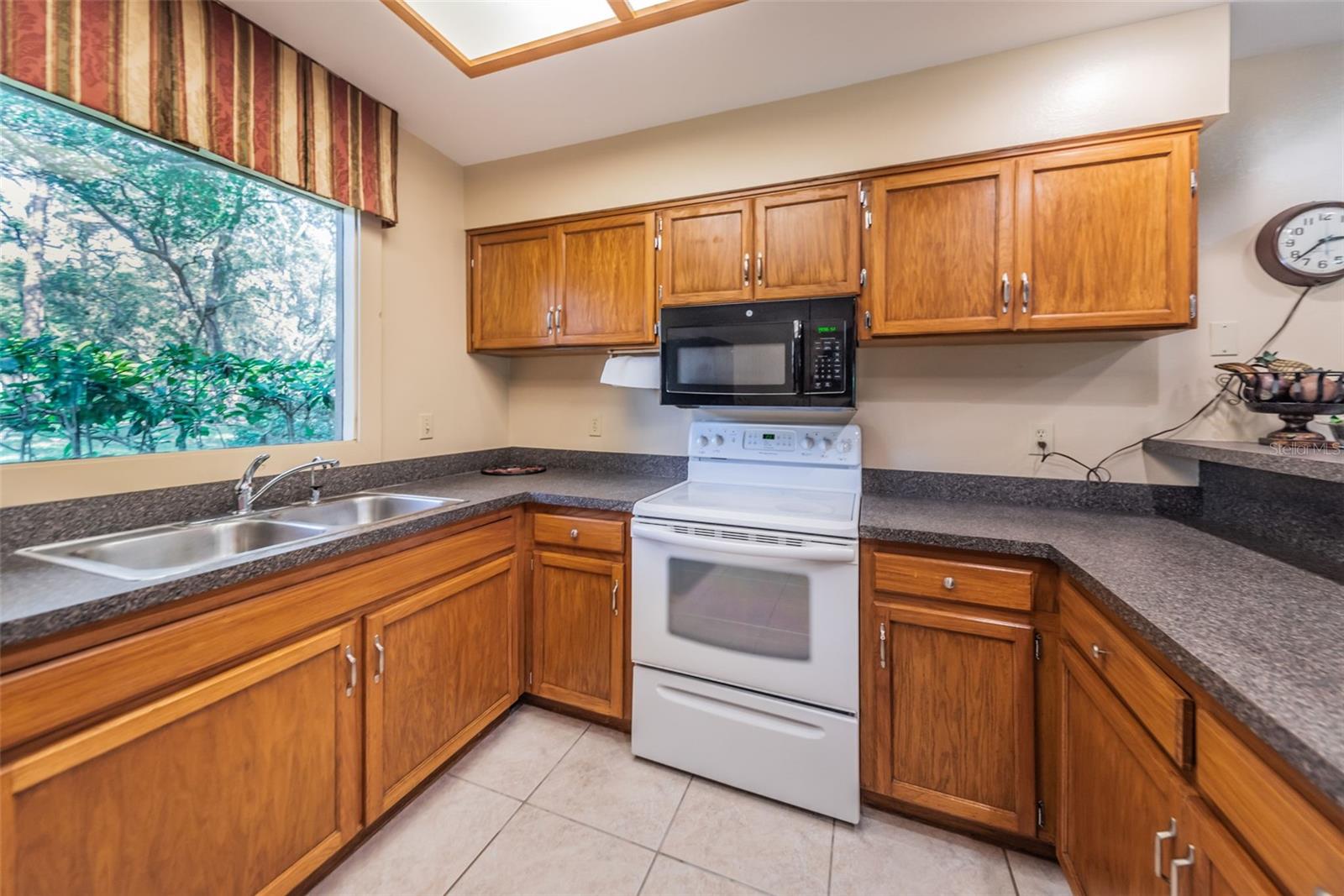 GLENEAGLES I CONDO - Residential