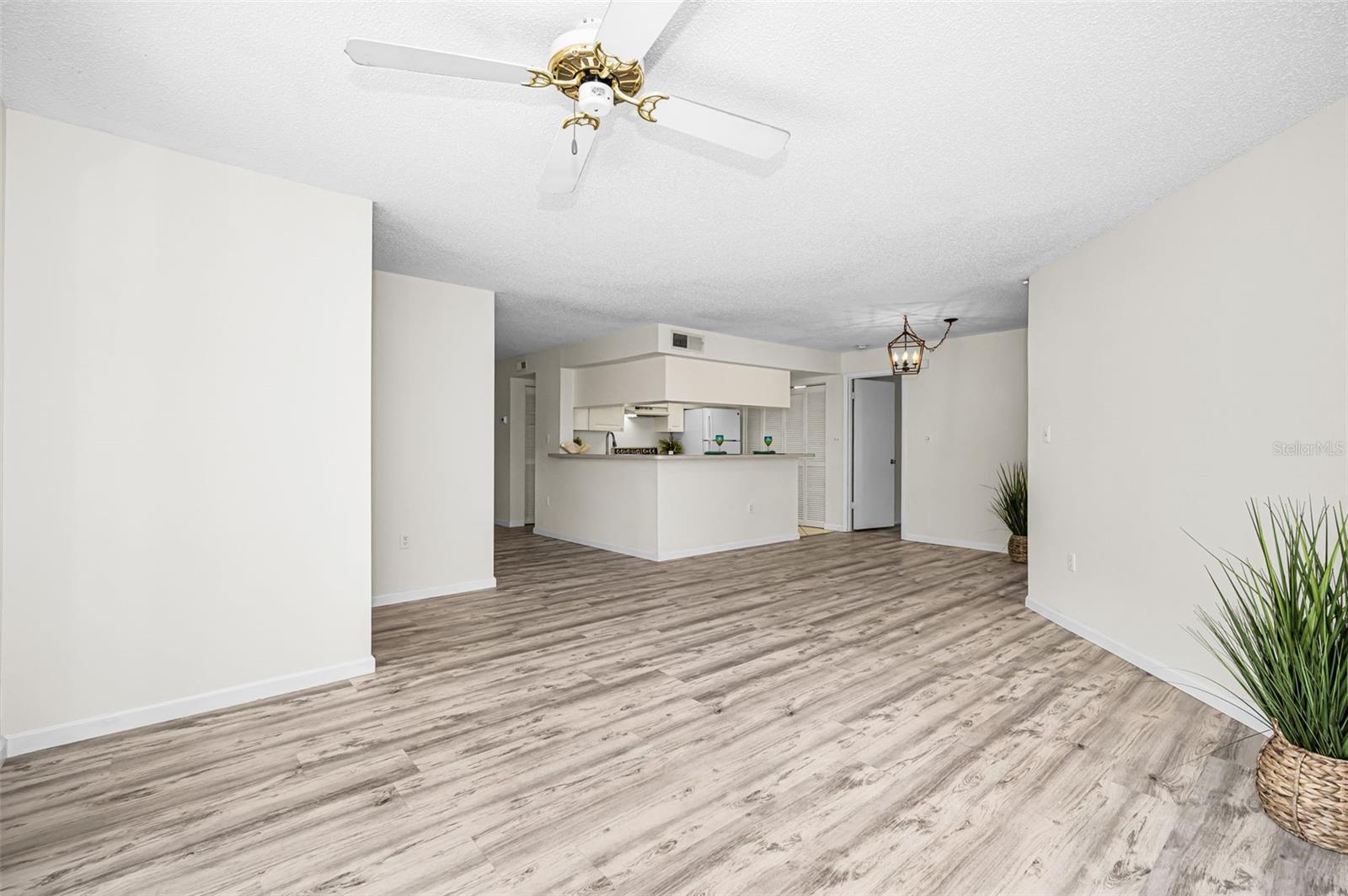GLENEAGLES I CONDO - Residential