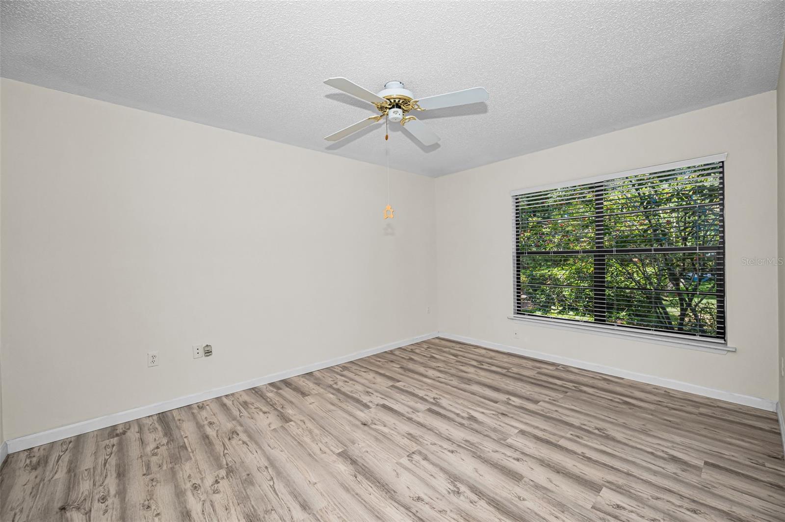 GLENEAGLES I CONDO - Residential