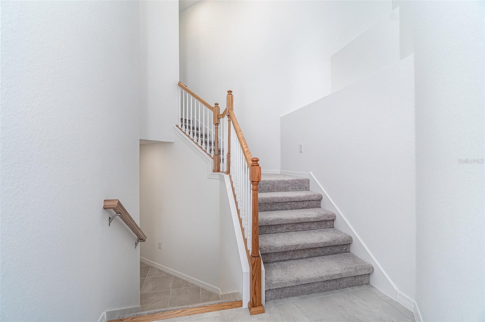 COACH HOMES I AT WEBBS RESERVE PHASE 4 BLDG 0014 U - Residential Lease