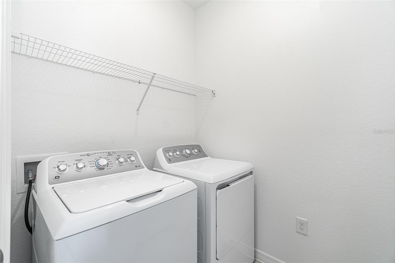 COACH HOMES I AT WEBBS RESERVE PHASE 4 BLDG 0014 U - Residential Lease