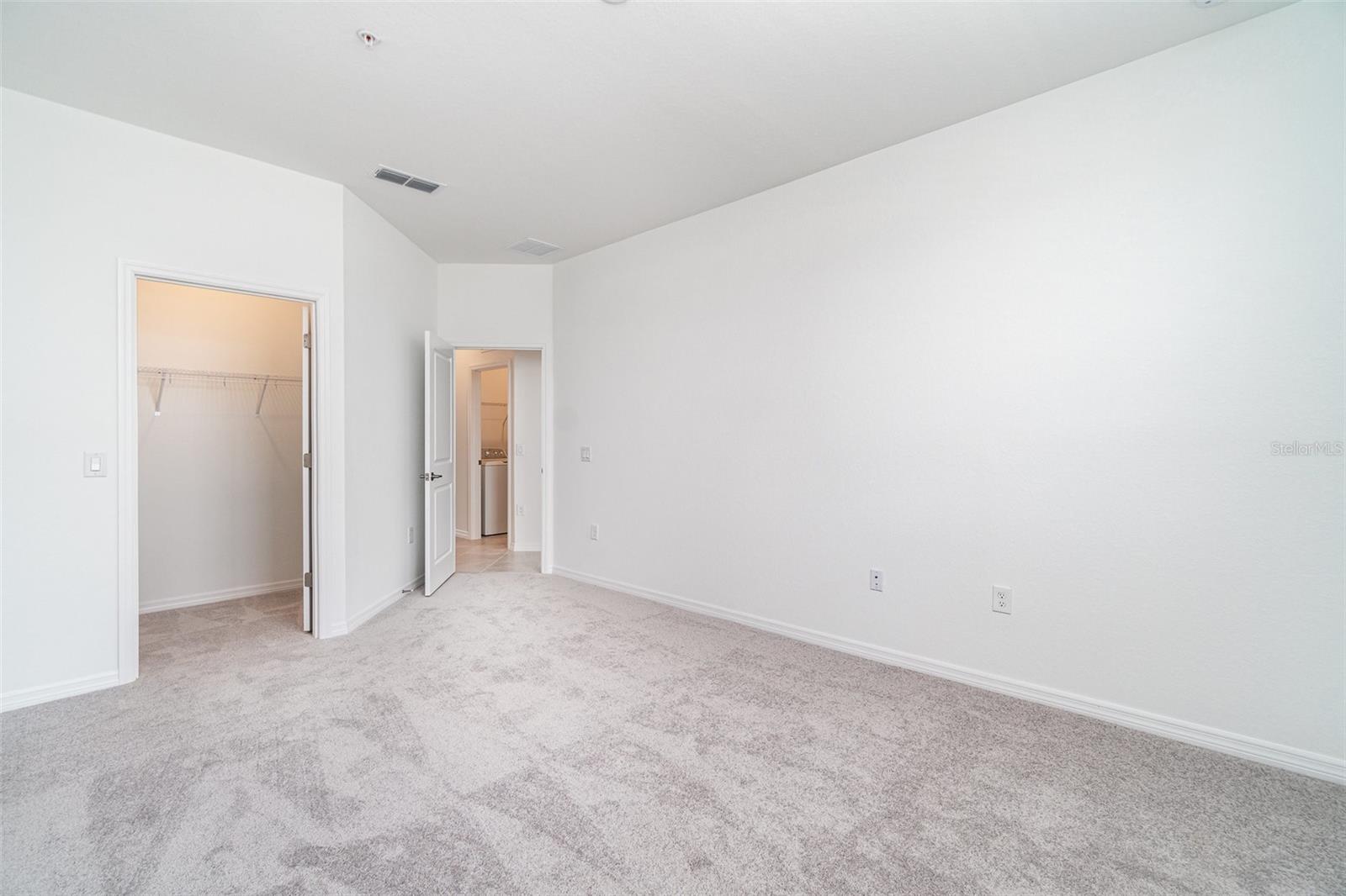 COACH HOMES I AT WEBBS RESERVE PHASE 4 BLDG 0014 U - Residential Lease