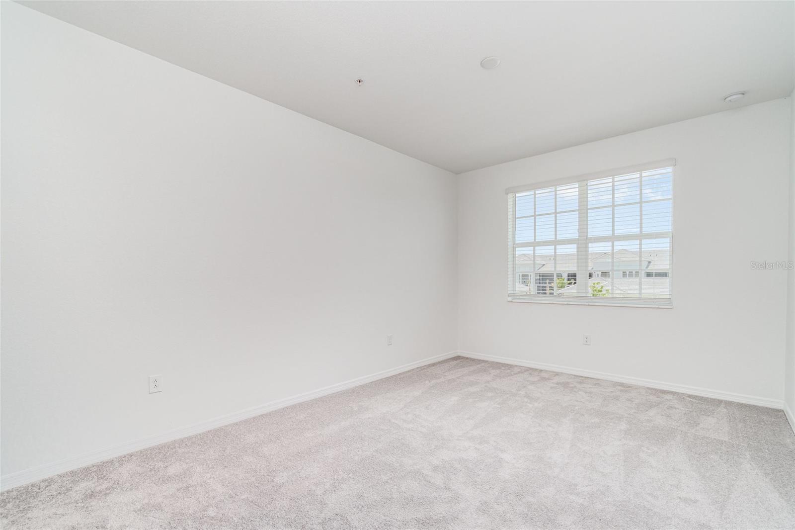 COACH HOMES I AT WEBBS RESERVE PHASE 4 BLDG 0014 U - Residential Lease