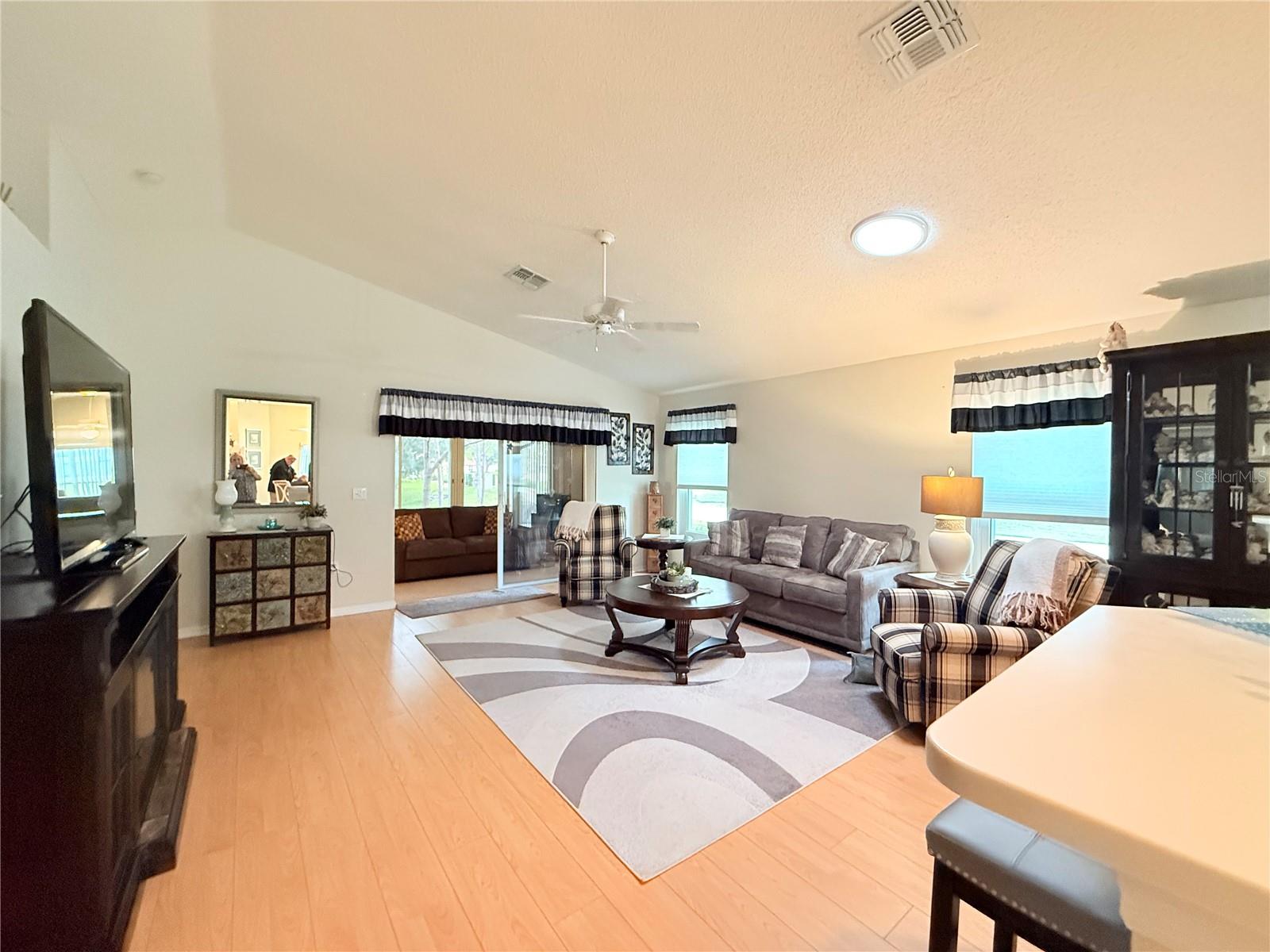 WELLINGTON AT SEVEN HILLS PH 6 - Residential