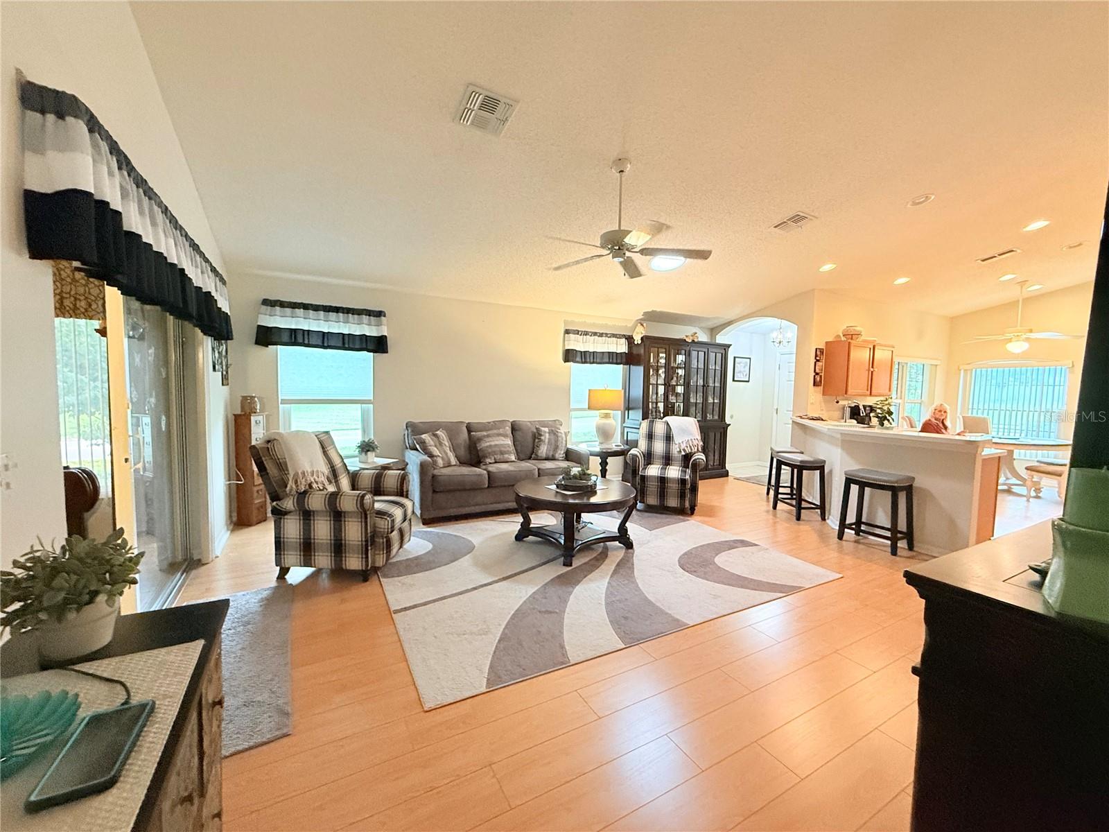 WELLINGTON AT SEVEN HILLS PH 6 - Residential