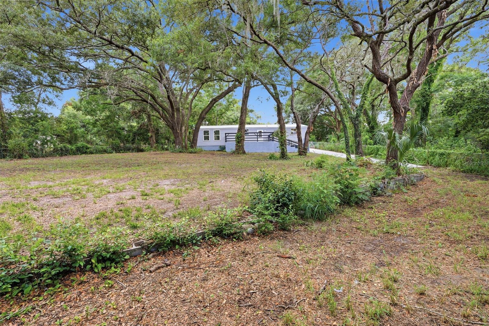 FRUITLAND PARK OAKTREE TERRACE SUB - Residential