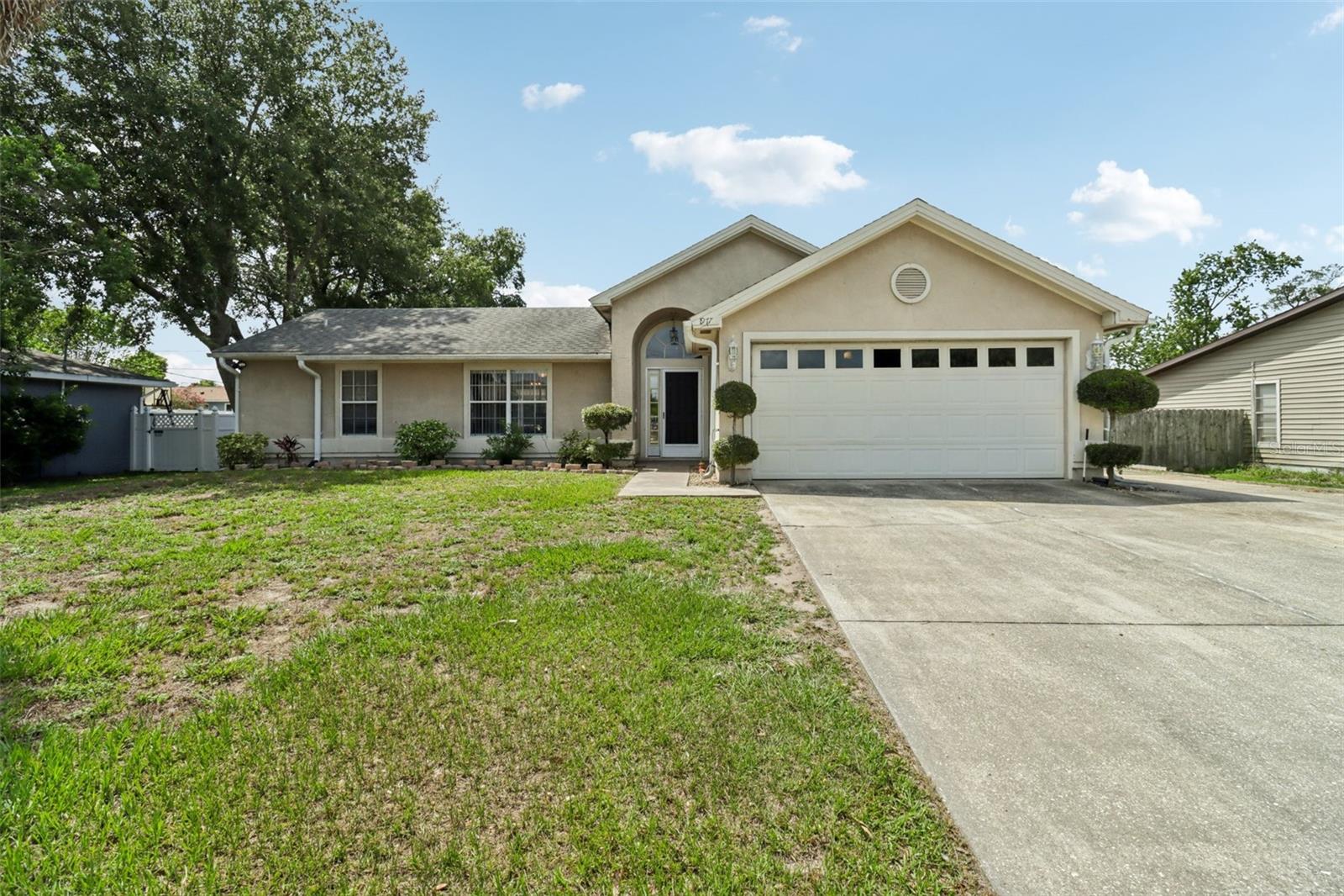 DELTONA LAKES UNIT 09 - Residential