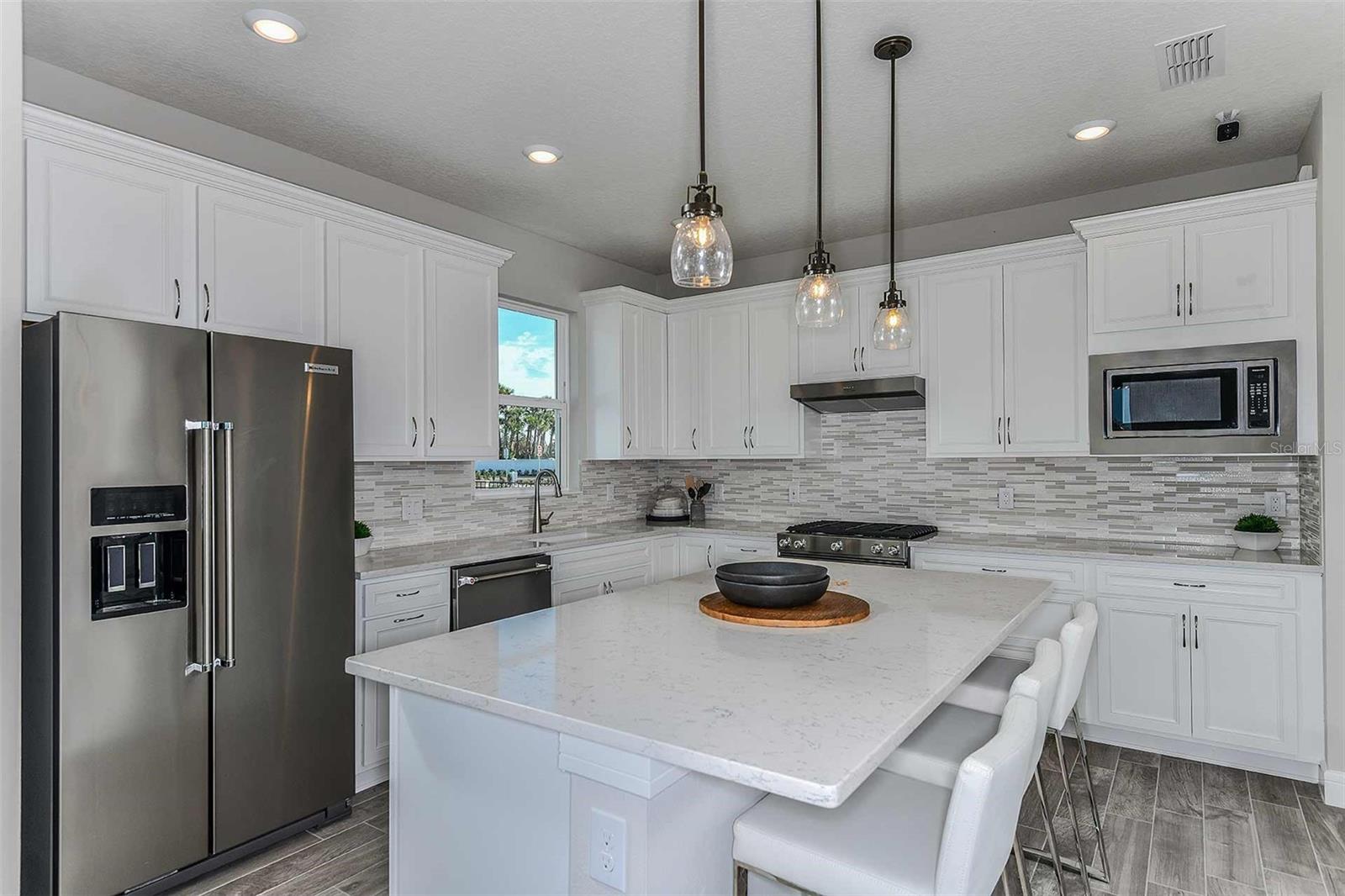 DEL WEBB TWIN LAKES - Residential