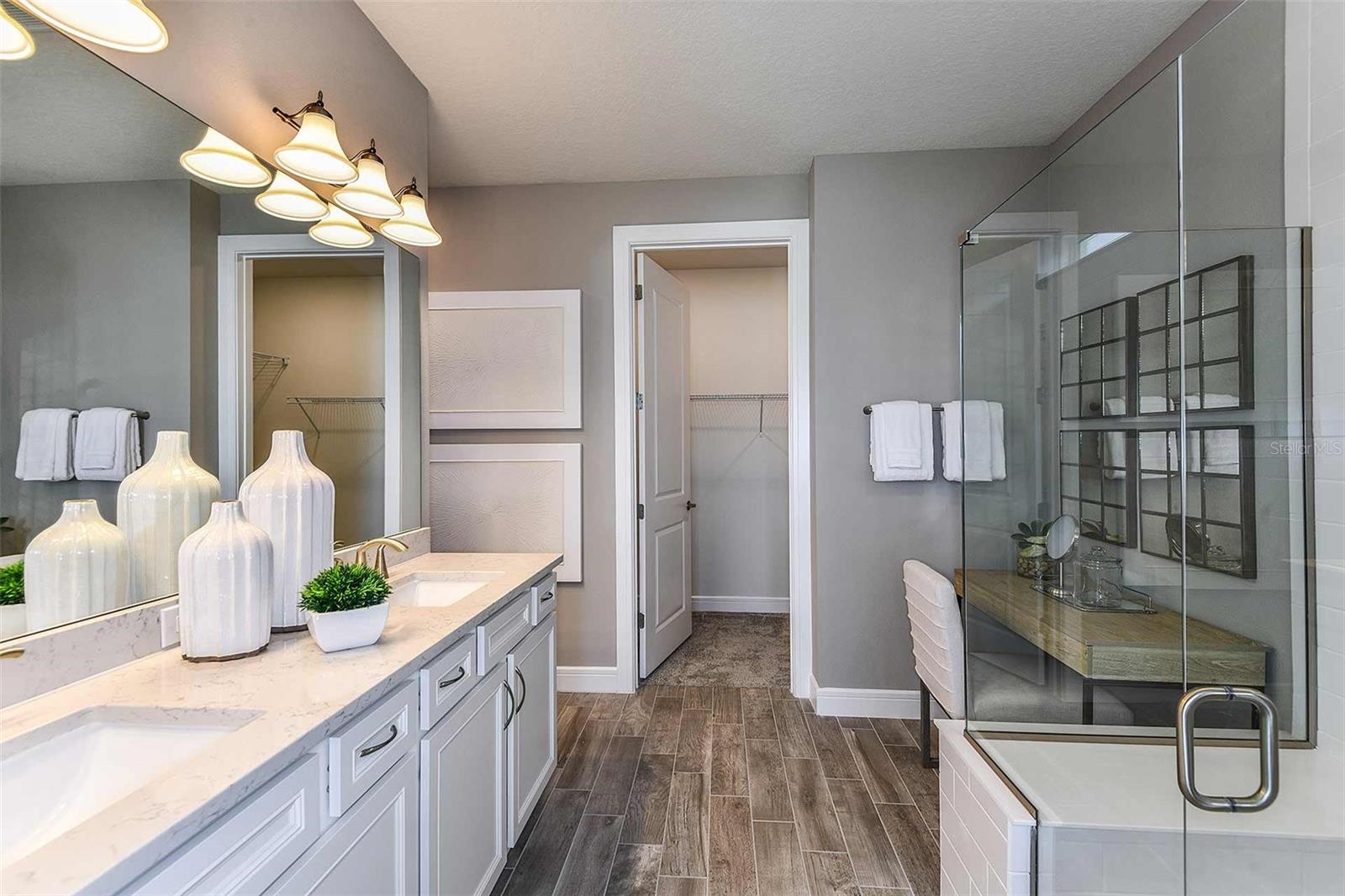 DEL WEBB TWIN LAKES - Residential