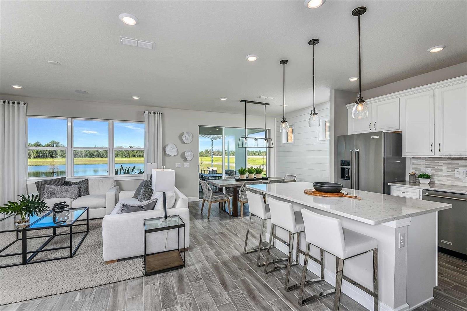 DEL WEBB TWIN LAKES - Residential