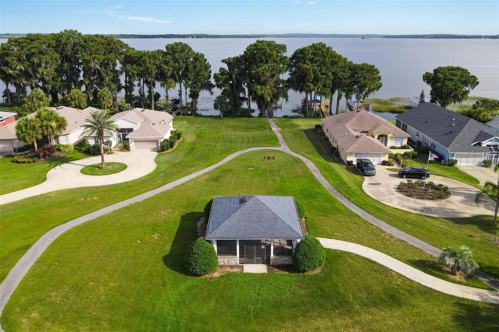 ROYAL HARBOR PH 01 - Residential