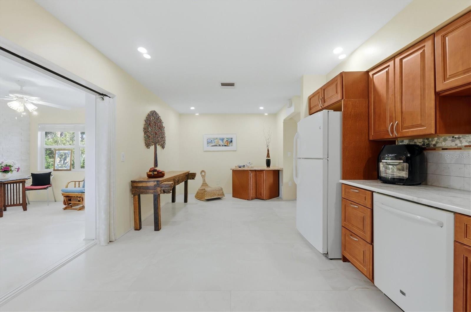 SOUTH VENICE UNIT 06 - Residential