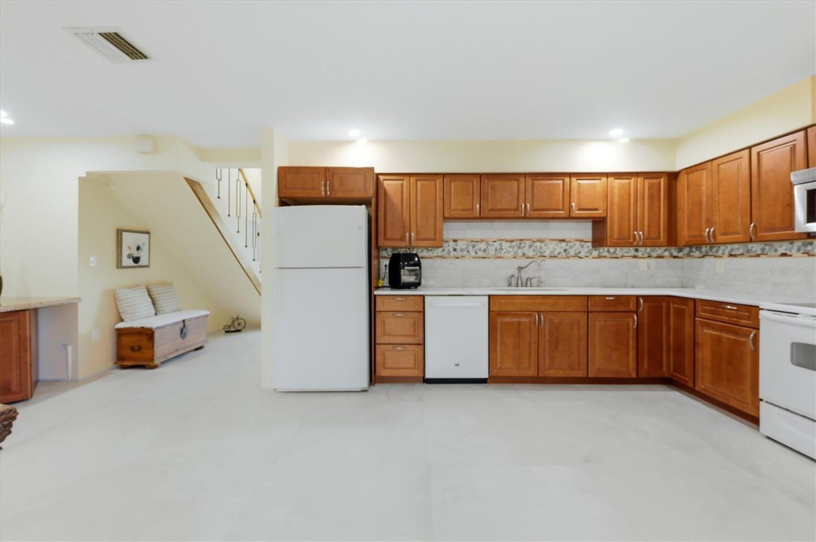 SOUTH VENICE UNIT 06 - Residential